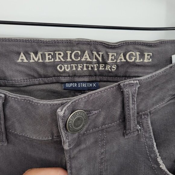 American Eagle Women Gray Mid Rise Tomgirl Distressed Regular Jeans Size 2 - Picture 4 of 12